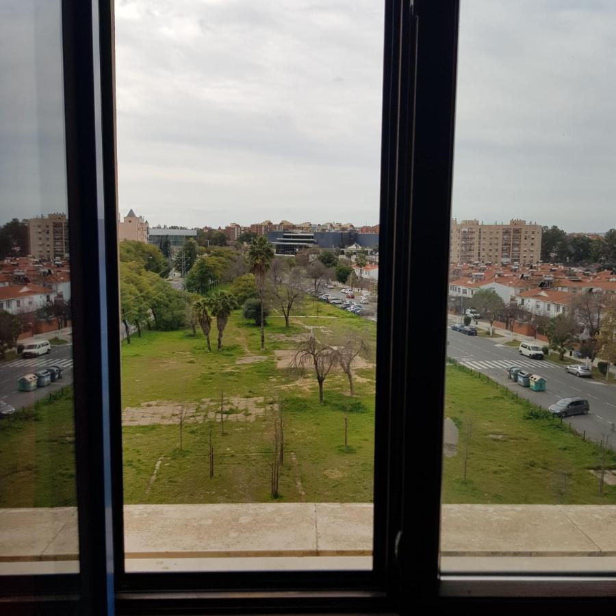 Fibes Lux Sevilla Este. 外观 照片
