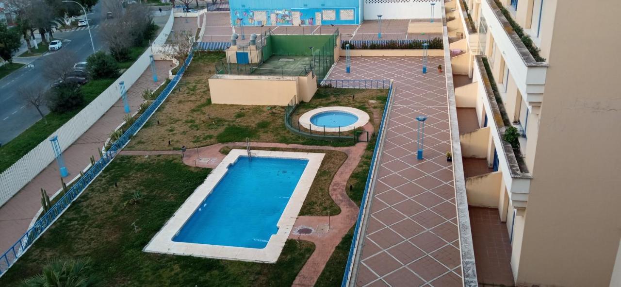 Fibes Lux Sevilla Este. 外观 照片