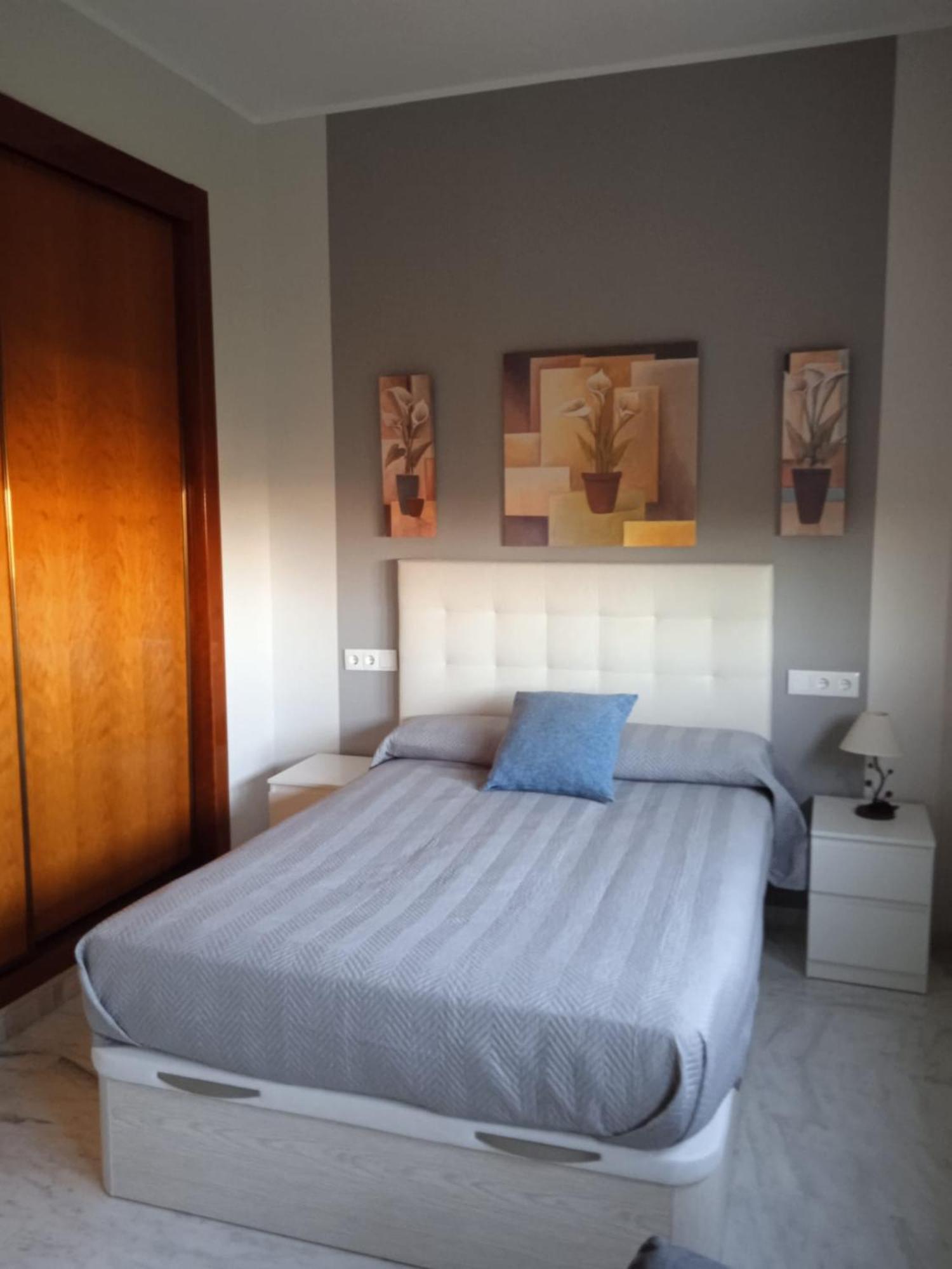 Fibes Lux Sevilla Este. 外观 照片