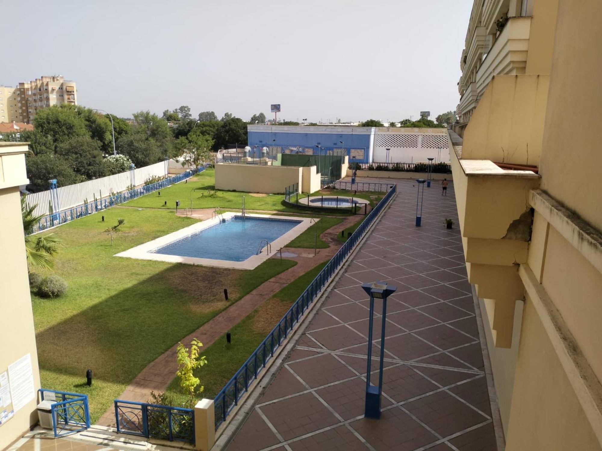 Fibes Lux Sevilla Este. 外观 照片